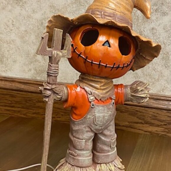 Light-Up Pumpkin Scarecrow Figurine Halloween Fall Decor Jack-O’-Lantern - Picture 4 of 9